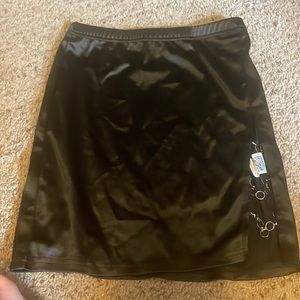 Slit w chains on side